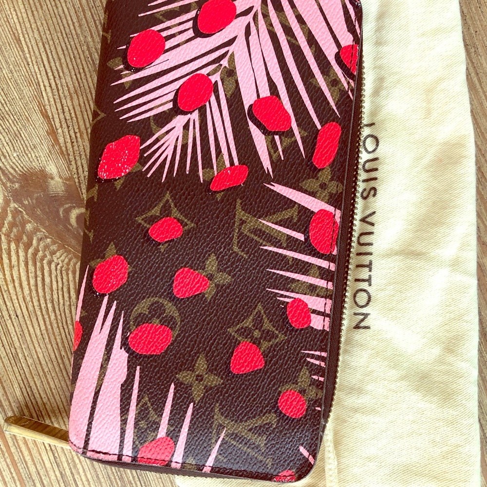 Louis Vuitton long wallet Monogram jungledot zippy